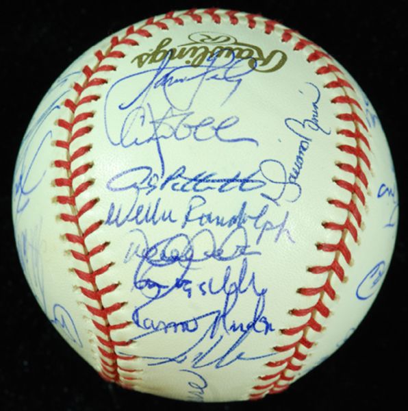 2000 New York Yankees Team-Signed Baseball (32 Signatures)