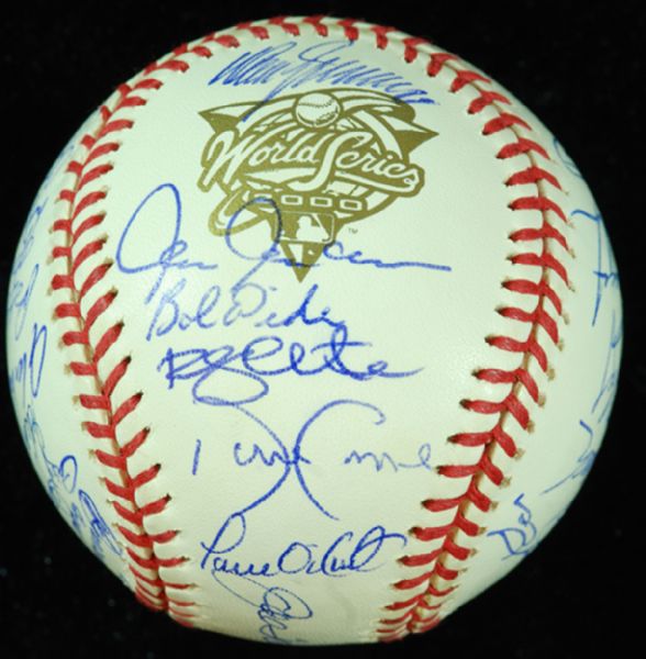 2000 New York Yankees Team-Signed Baseball (32 Signatures)