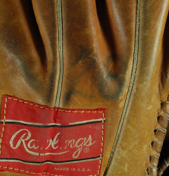 Bert Blyleven 1985 Game-Used Glove - Worn in 1985 All-Star Game