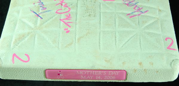 2006 Game-Used Metrodome Base Signed by Torii Hunter The Catch Off Thome, Happy Mother's Day 5-14-06