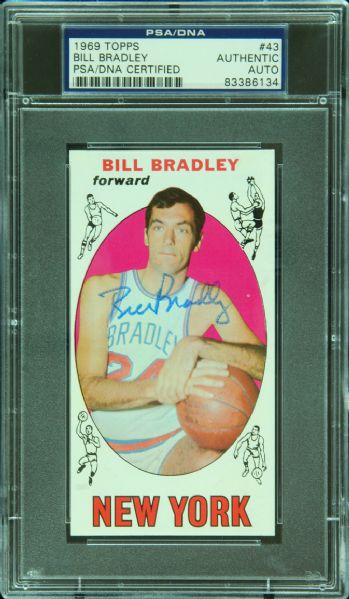 Bill Bradley Signed 1969-70 Topps Basketball Card (PSA/DNA)