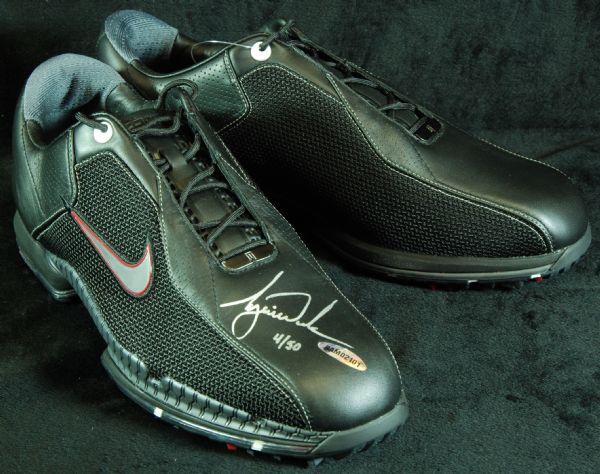 Tiger Woods Signed Nike Air Zoom TW 2010 Black Shoe (UDA) 4/50