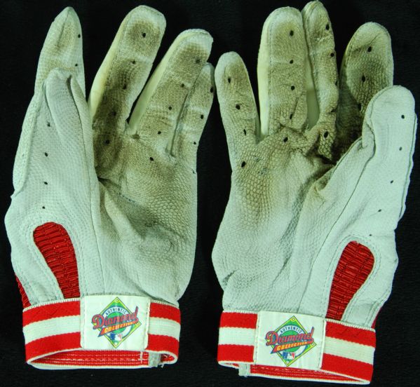 Kirby Puckett Game-Used Batting Gloves with Photo Match (2)