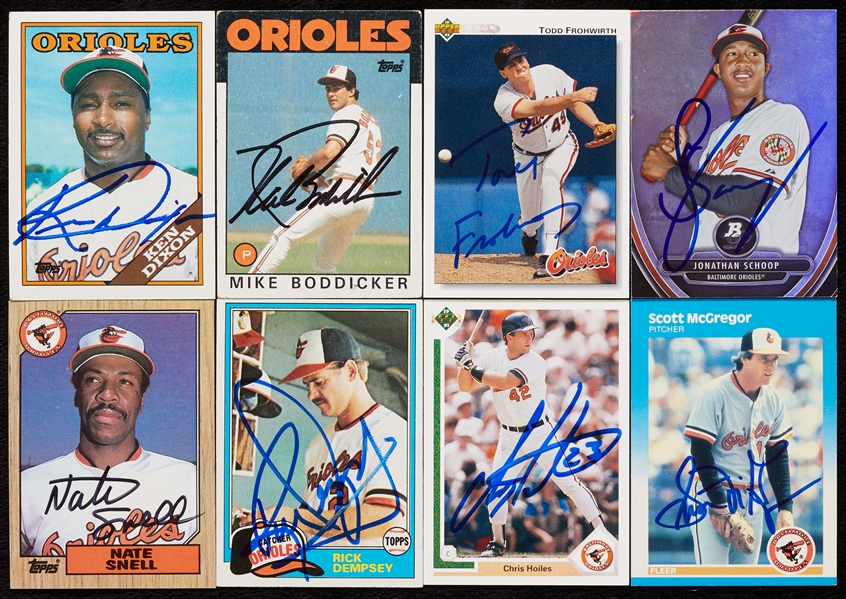 Baltimore Orioles Signed Trading Card Hoard (900+)