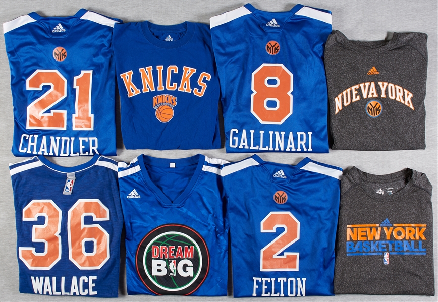 New York Knicks Practice Jersey & Shooting Shirts Hoard with Carmelo Anthony (23) (Steiner)