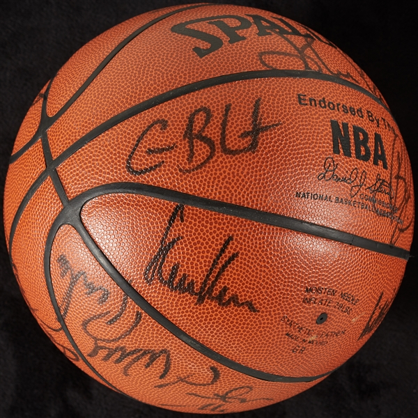 1993-94 Chicago Bulls Team-Signed Basketball (14) (BAS)