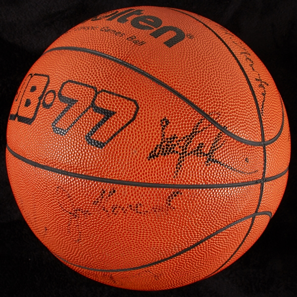 1984 US Olympic Basketball Team-Signed Basketball with Michael Jordan (14) (BAS)