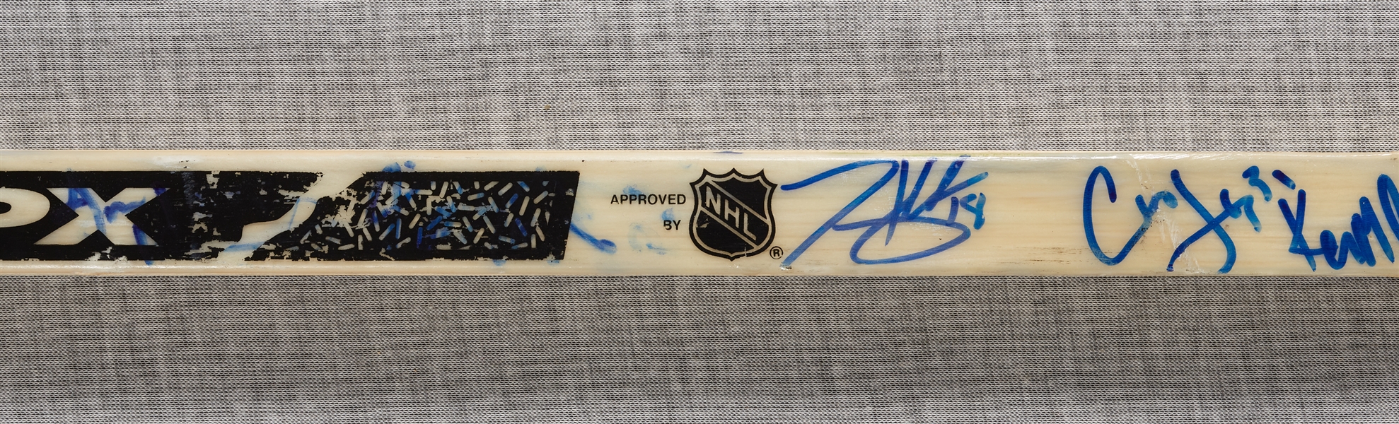 1994-95 St. Louis Blues Team-Signed Rob Ray Hockey Stick (20)