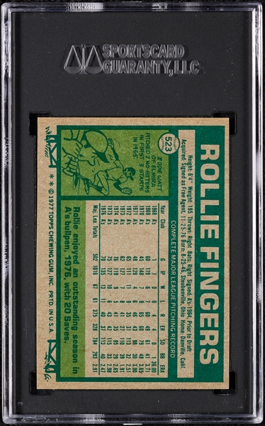 1977 Topps Rollie Fingers No. 523 SGC 9.5