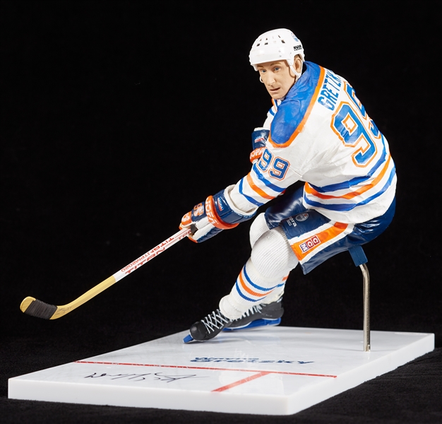 Wayne Gretzky Signed McFarlane NHL Legends 12-inch Figurine (JSA)