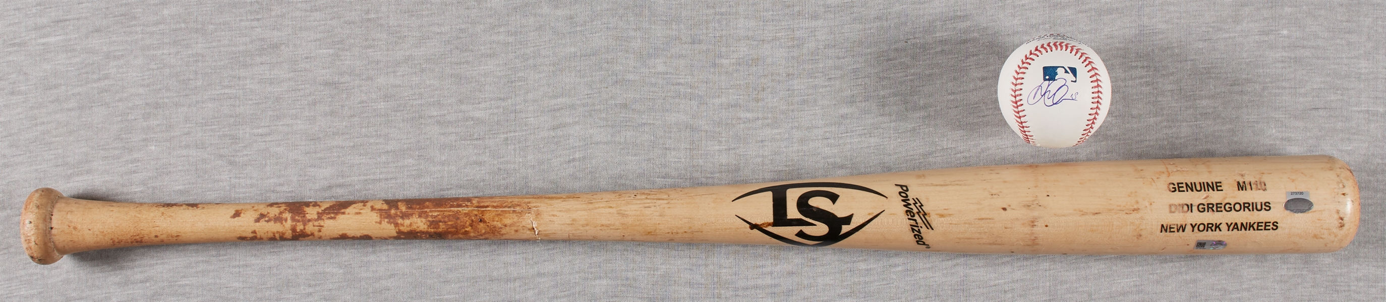 Didi Gregorius 2018 Game-Used Louisville Slugger Bat with Signed Baseball (MLB) (Steiner)