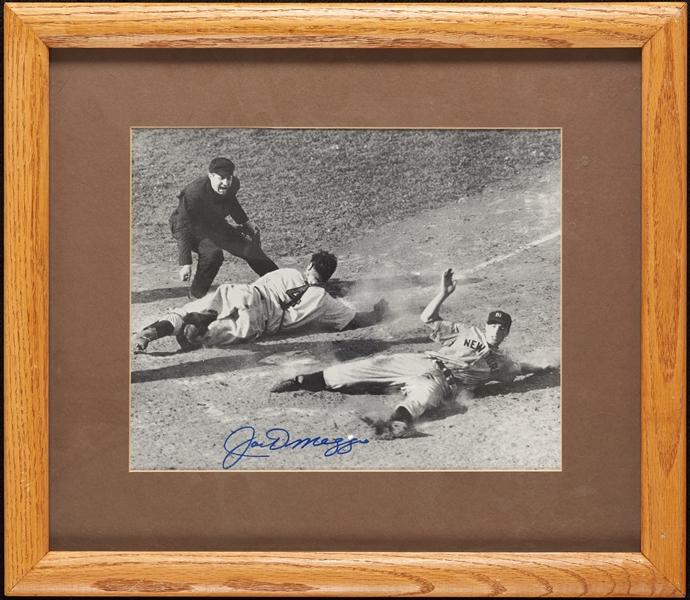 Joe DiMaggio Signed 8x10 Framed Photo (Graded PSA/DNA 10)