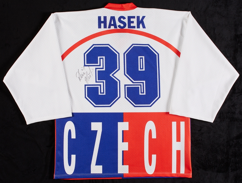 Dominik Hasek Signed Czech Republic Jersey (BAS)