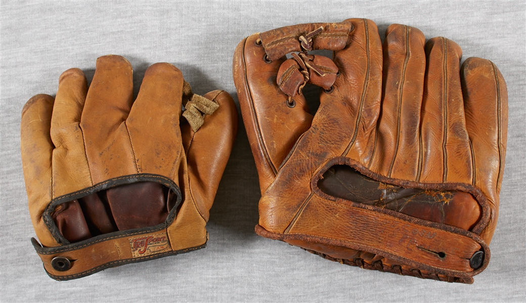 Lefty Gomez & Carl Hubbell Signed Vintage Baseball Gloves (2) (BAS)