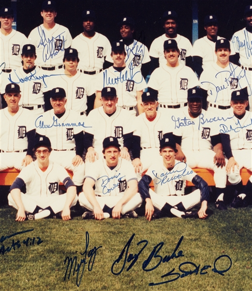 1984 Detroit Tigers World Champs Team-Signed 16x20 Framed Photo (20) (BAS)