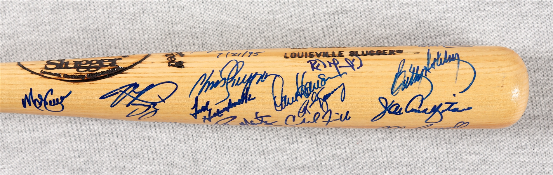 1995 Los Angeles Dodgers Team-Signed Bat with Piazza, Lasorda, Nomo (30) (BAS)