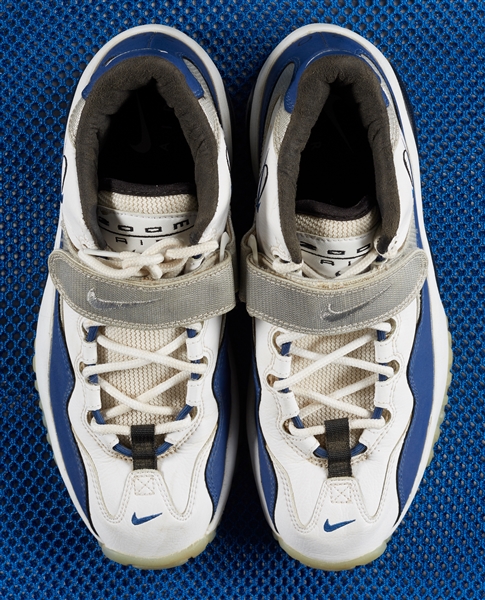 Barry Sanders Game-Used Shoes & Laundry Bag
