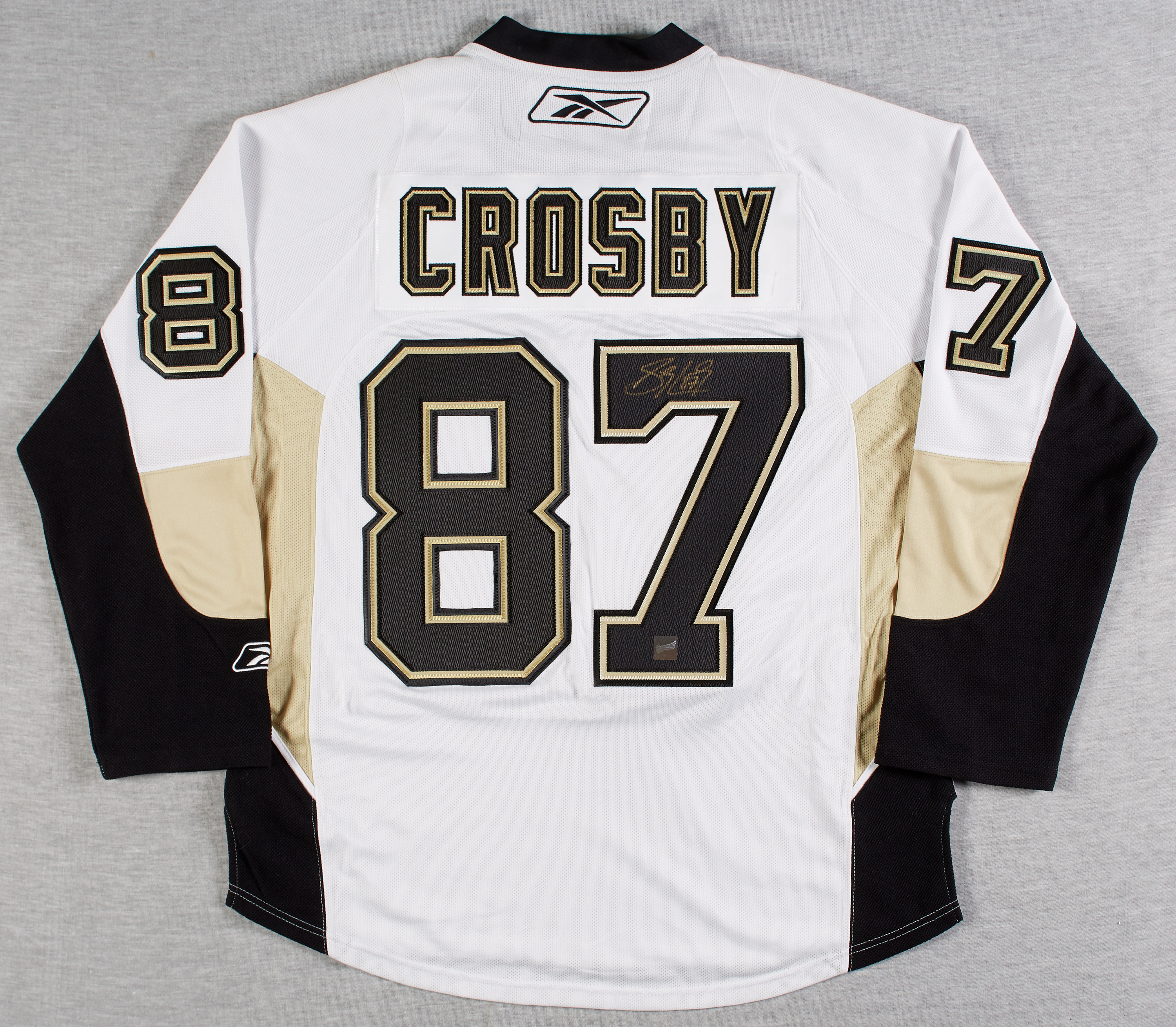 Sidney Crosby Autographed Jerseys