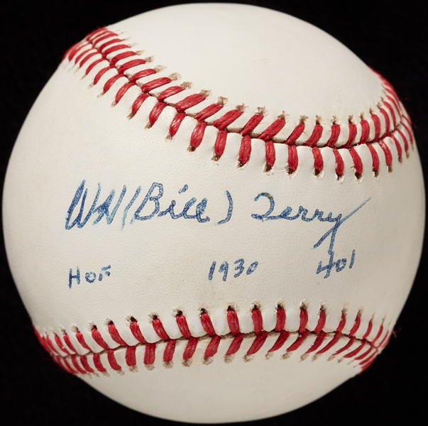 Bill Terry Single-Signed ONL Baseball (PSA/DNA)
