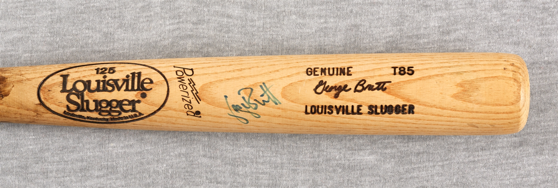 George Brett Signed Louisville Slugger Bat (BAS)