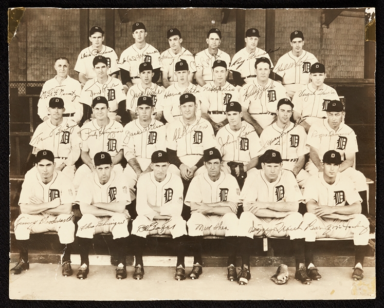 1942 Detroit Tigers Team-Signed Photo (BAS)