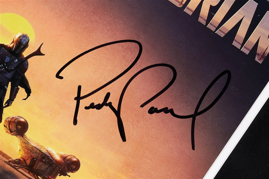 Pedro Pascal Signed Star Wars: The Mandalorian Photo (Fanatics) (BAS)