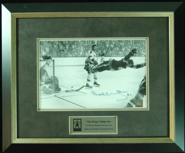 Bobby Orr Signed 1970 Stanley Cup 10x8 Photo