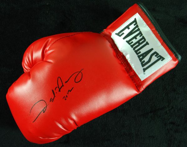 Oscar De La Hoya Signed Everlast Boxing Glove