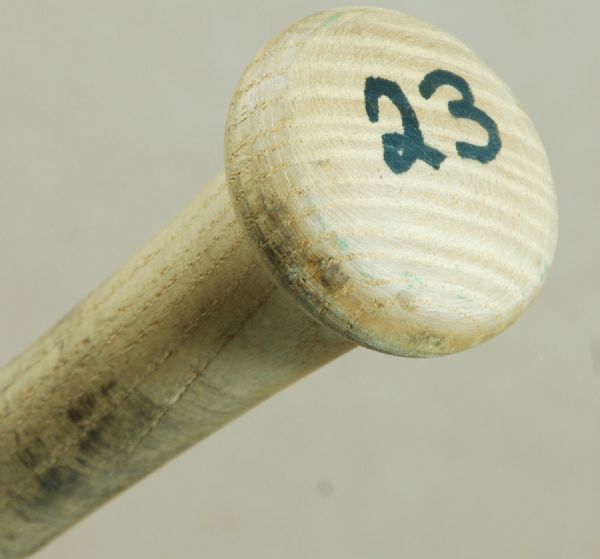 Don Mattingly 1986-89 Signed Game-Used Louisville Slugger Bat (MEARS A5)