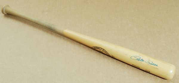 Pete Rose Signed Professional Model Louisville Slugger Bat