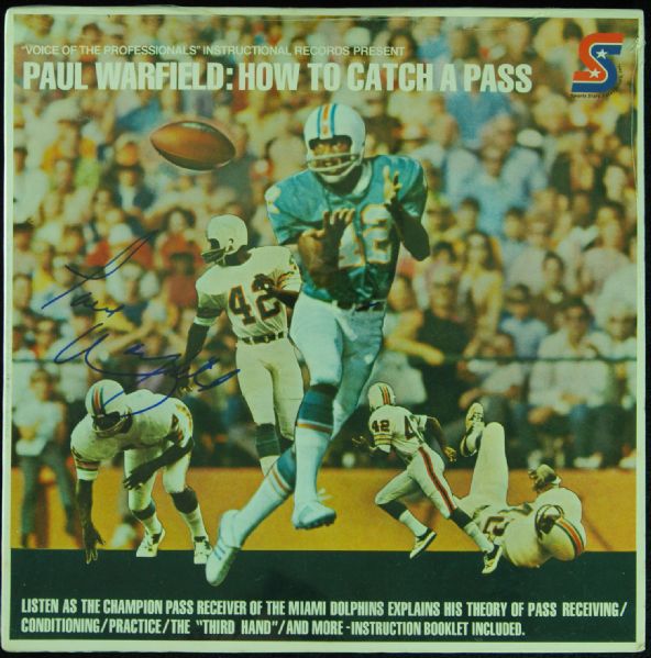 Paul Warfield Signed How To Catch A Pass Album (PSA/DNA)