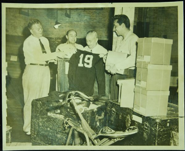 1950 Curly Lambeau Unpacking Jerseys Original 8x10 Photo