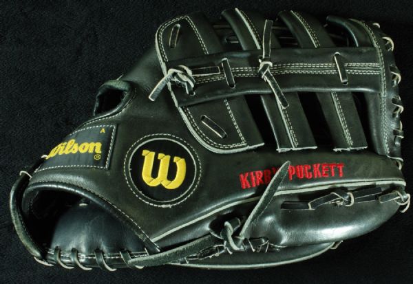 Kirby Puckett 1989 Game-Used Signed Wilson Glove (Batting Title Season)