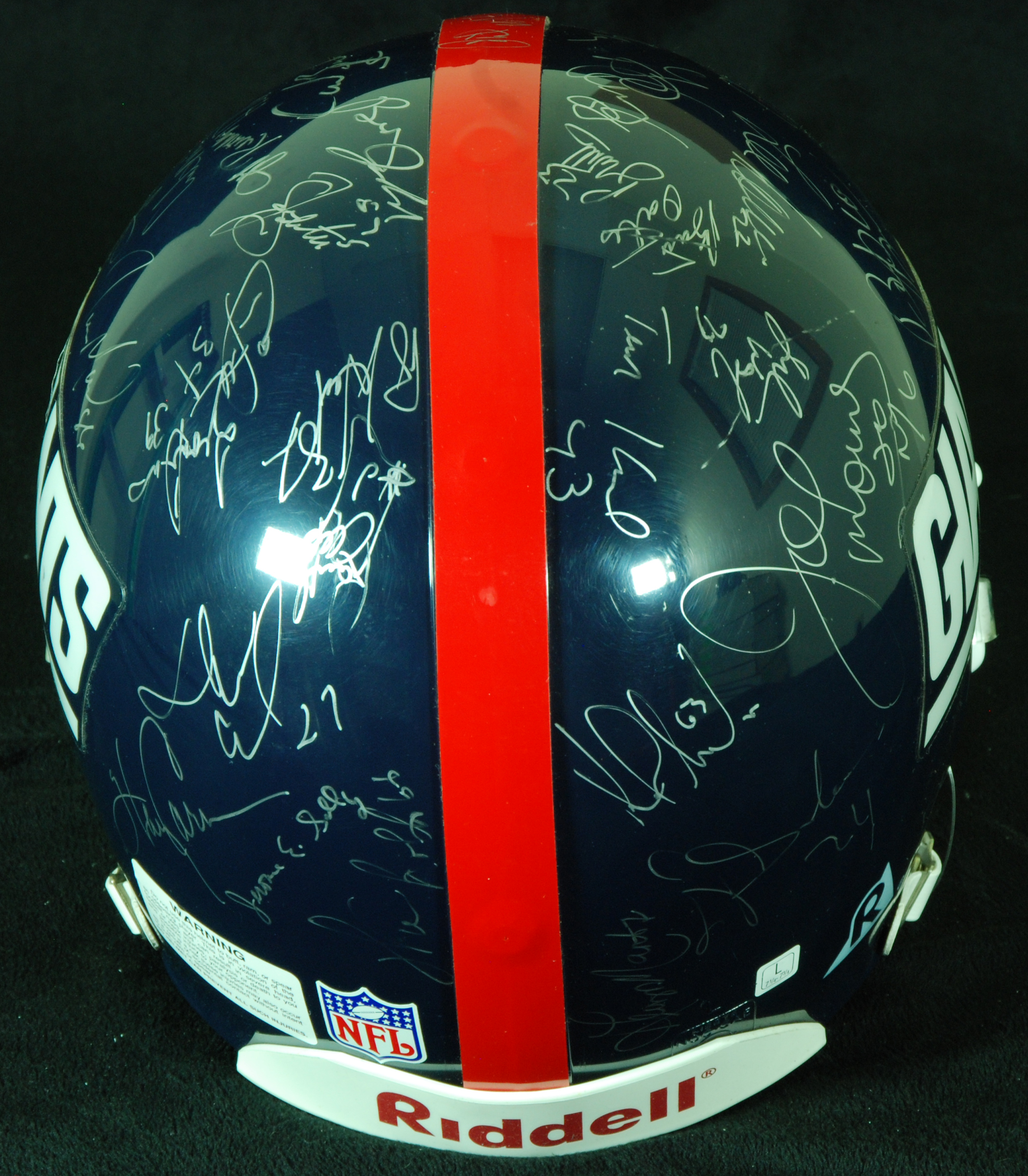 Lot Detail - New England Patriots 2004 Super Bowl Championship Team Signed  Helmet w/45 Signatures