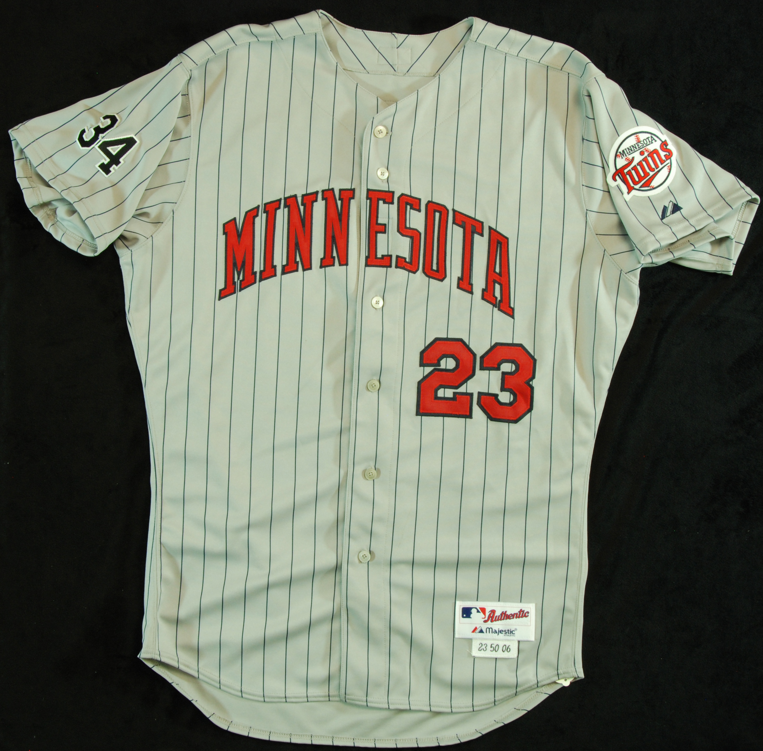 Lot Detail - Shannon Stewart 2006 Game-Used Twins Away Jersey