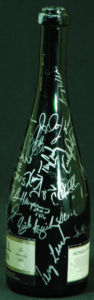 1991 Minnesota Twins Team-Signed AL Champions Champagne Bottle (27 Signatures)