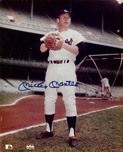 Mickey Mantle Signed 8x10 Photo (PSA/DNA)