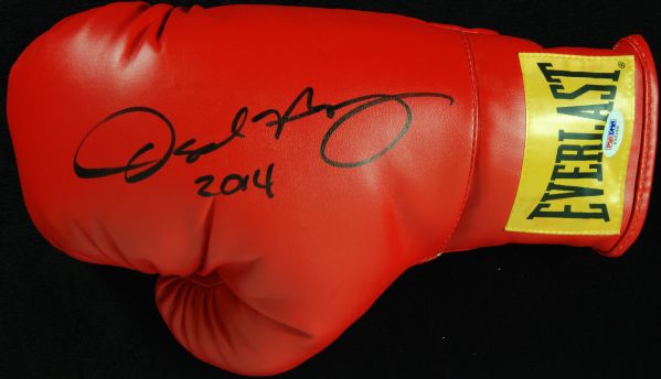 Oscar De La Hoya Signed Everlast Boxing Glove (PSA/DNA)