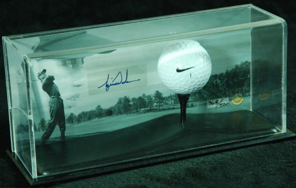 Tiger Woods Signed Golf Ball Display (368/500) (UDA)