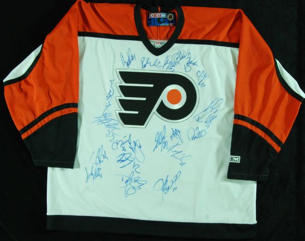 2000-01 Philadelphia Flyers Team-Signed Jersey (21) (PSA/DNA)