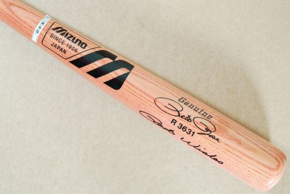 Pete Rose Signed Mizuno R3631 Model Commemorative Bat (PSA/DNA)