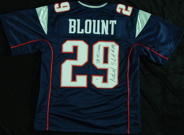LeGarrett Blount Signed Patriots Jersey, Sports Illustrated & 8x10 Photos (7)