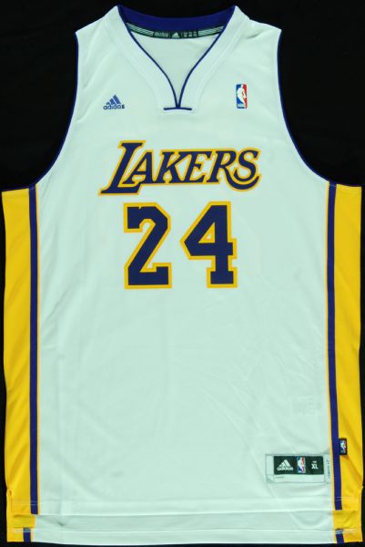 Kobe Bryant Signed Lakers Home Jersey (JSA)