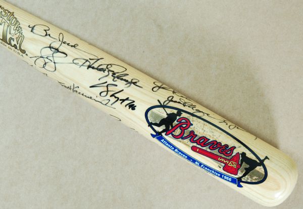 2000 Atlanta Braves Team-Signed Cooperstown Bat (23) with Chipper Jones, Maddux, Glavine (PSA/DNA)