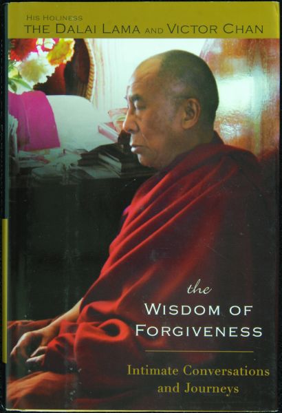 Dalai Lama Signed The Wisdom Of Forgiveness Book (JSA)