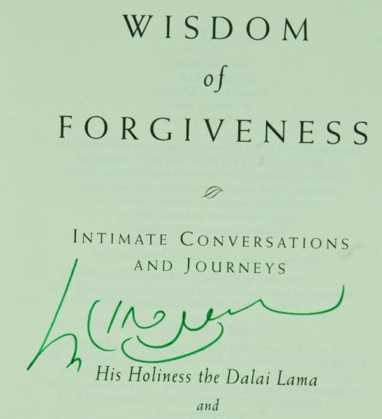 Dalai Lama Signed The Wisdom Of Forgiveness Book (JSA)