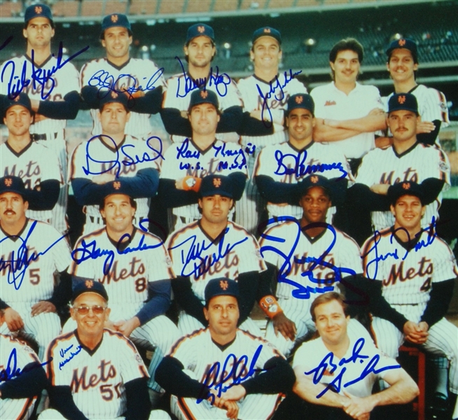 1986 New York Mets Team-Signed 16x20 Photo (36)