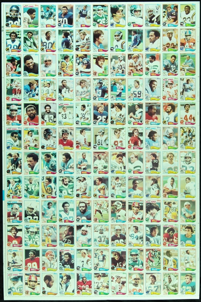 1982 Topps Football Uncut Sheets Hoard (25)