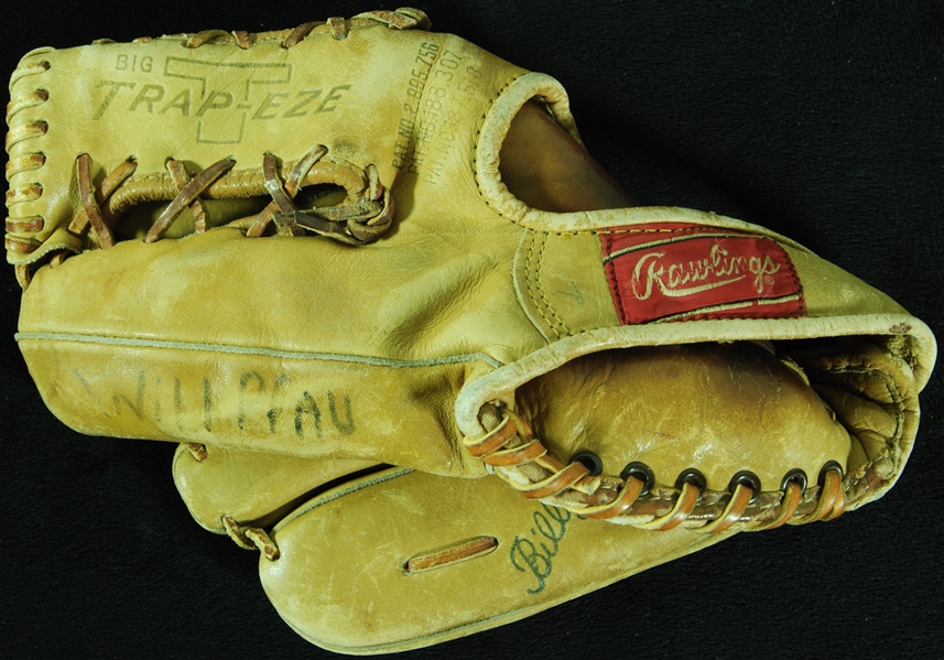 Billy Williams Signed Personal Model Glove (PSA/DNA)