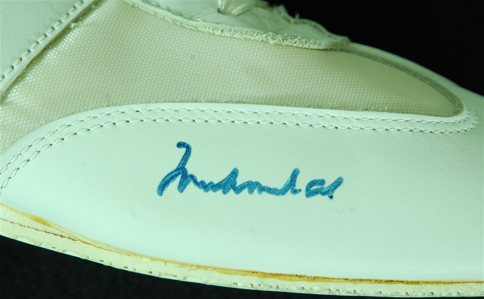 Muhammad Ali Signed Everlast Boxing Shoe (PSA/DNA)